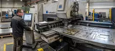Координатно-пробивные работы на панч-прессе