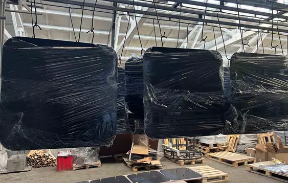 Окрашенные RAL9005 и упакованные пластины подставки под кассовый терминал